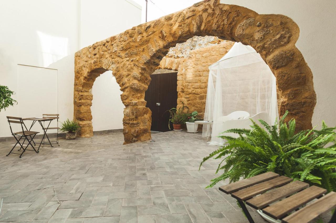 Hotel Cortile Baronello à Agrigente Extérieur photo